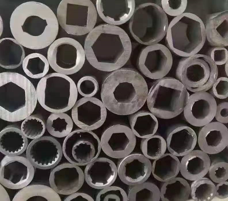 異型管